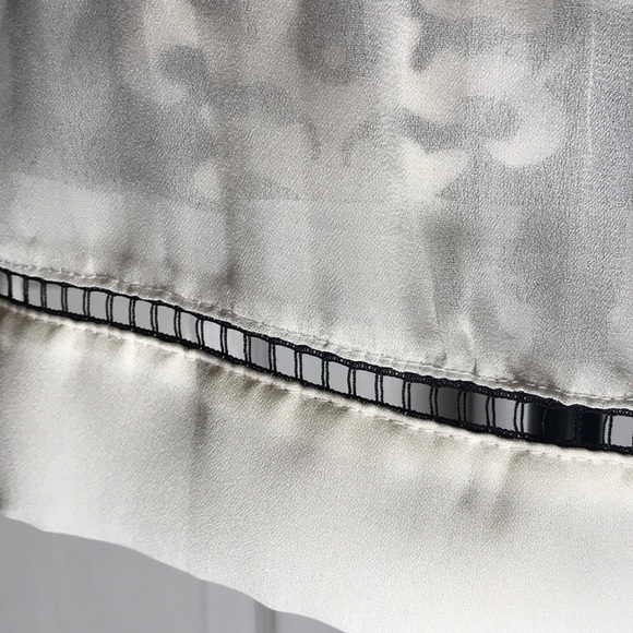 Notations Sheer Blouse - Picture 5 of 7